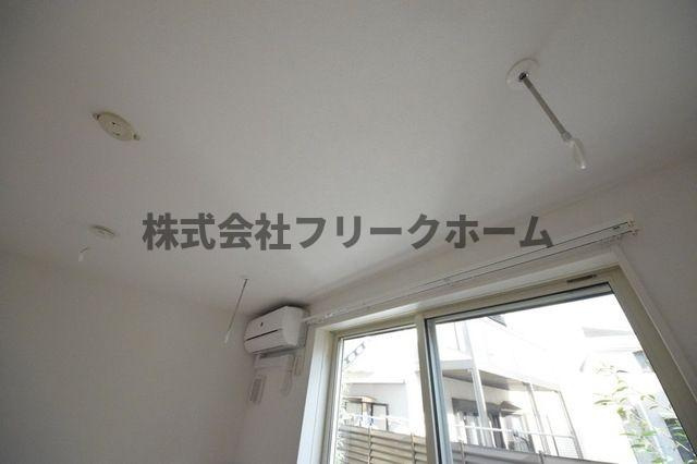 武蔵野市吉祥寺本町４丁目のアパートのバルコニー