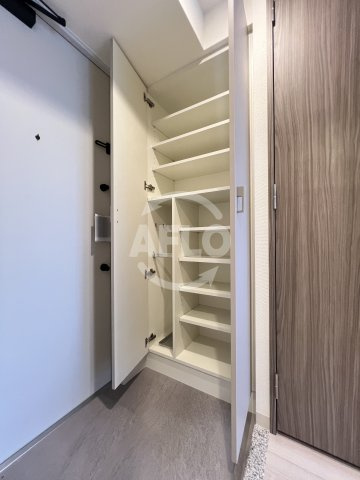 エステムコート新大阪ベイスの内装|シューズボックス