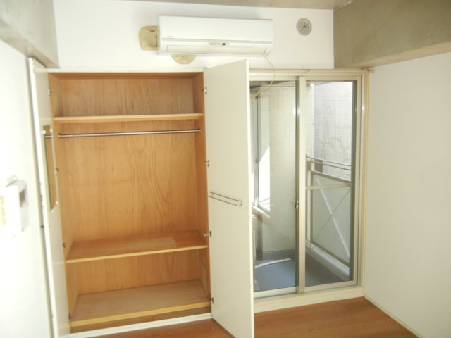 ハッピーコート塚口駅前の収納