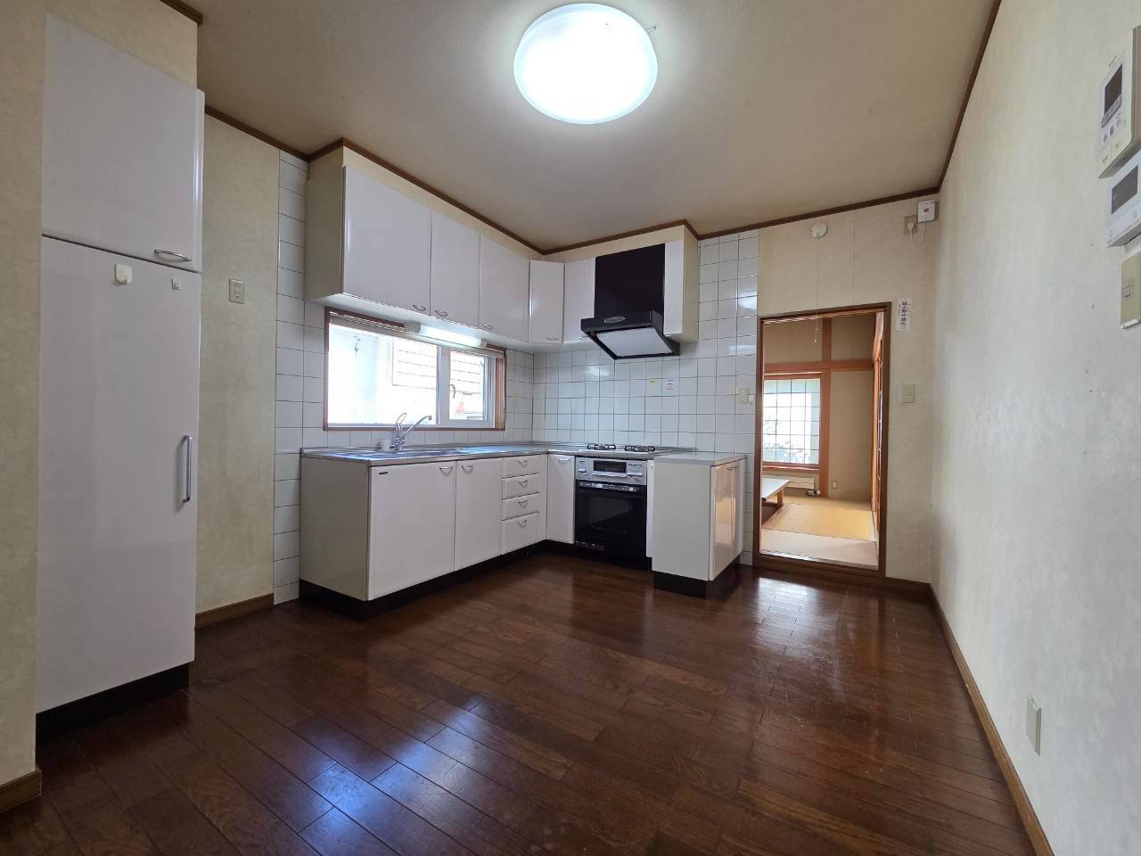 【港町釧路の情緒溢れるまち入舟6丁目中古邸宅】のキッチン