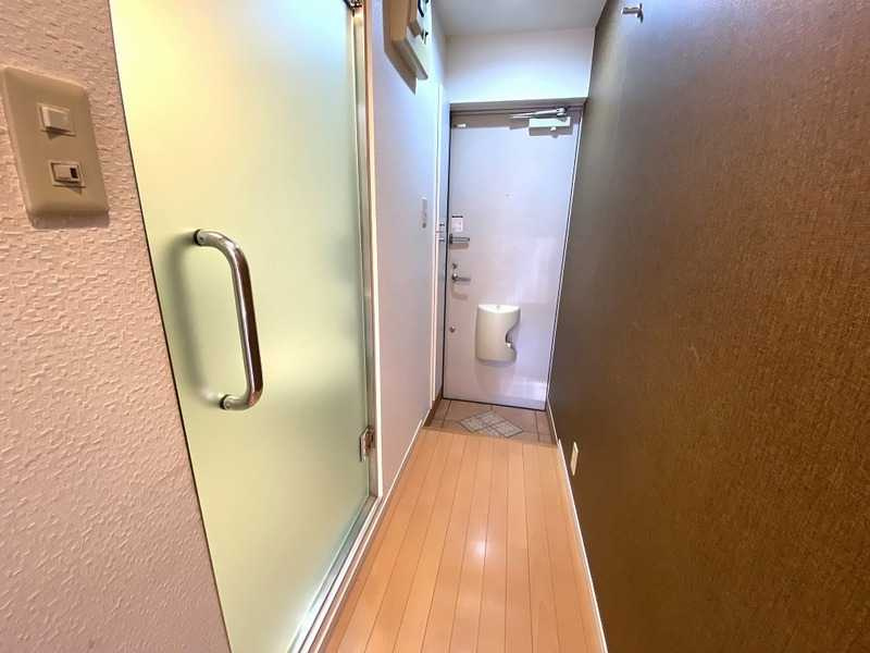 ＧＡＲＤＥＮ　ＨＩＬＬ東伏見の玄関