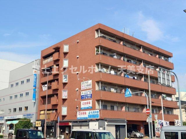 Ｊ－Ｑｕｅｅｎ湯里の外観