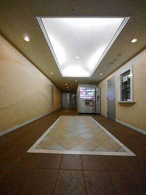 ライジングプレイス桜木町二番館のロビー