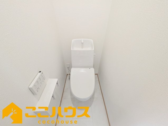 宜野湾市上原1丁目227番　ハートフルタウン　新築戸建て　全4棟　B号棟のトイレ|2階トイレ
