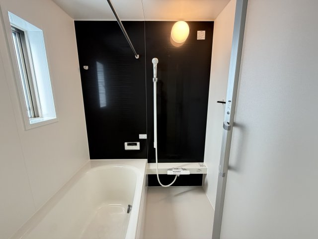 糸満市照屋　第3（全4棟）の浴室|2号棟　浴室換気乾燥機付き♪