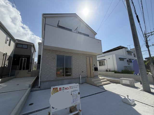 糸満市照屋　第3（全4棟）の外観|2号棟　並列駐車2台可♪EV車充電設備付き♪