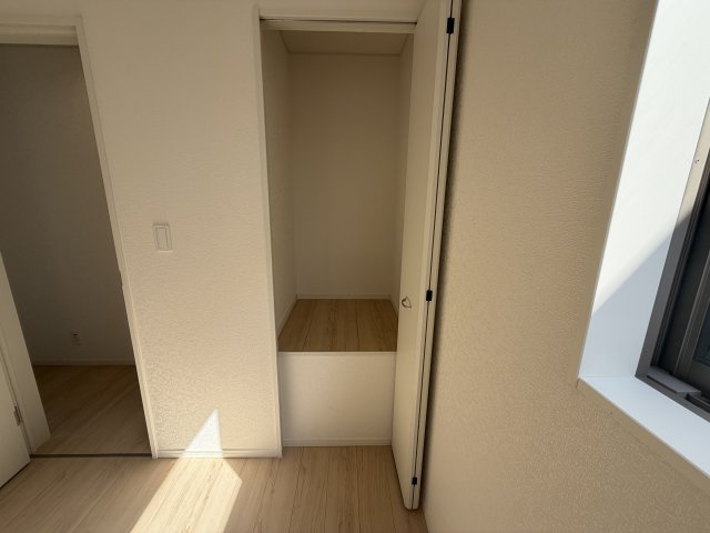 糸満市照屋　第3（全4棟）の収納|2号棟　洋室5帖＋CL付き♪