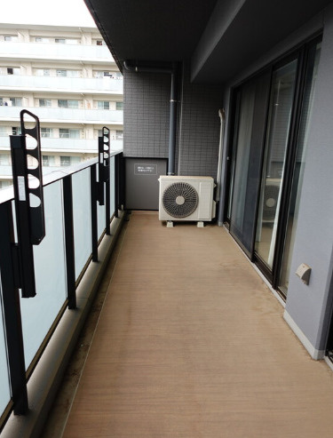 調布市多摩川１丁目の賃貸マンションのバルコニー