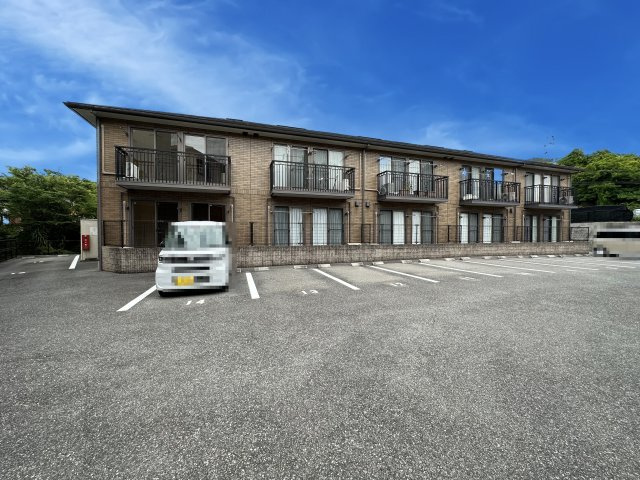 セジュール堂林 A棟の駐車場