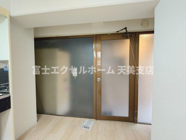 グランドシャトータカオ駒川の収納