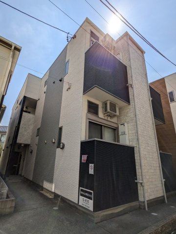 ハーモニーテラス三本松町の外観