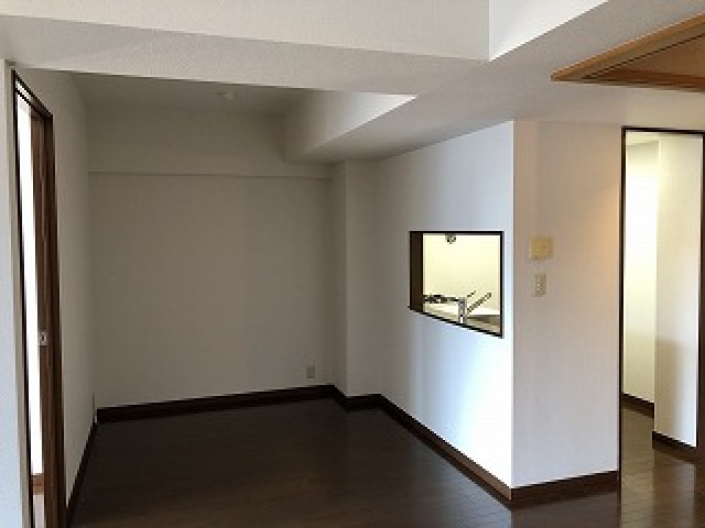 クレッセント新横浜の居間・リビング|使いやすい居間です