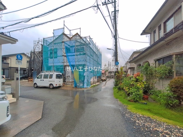 『八王子市新築戸建て』八王子市東浅川町1086-2【仲介手数料無料】　２期の前面道路含む現地写真|～仲介手数料無料☆八王子ひなた不動産～八王子市東浅川町　新築戸建て
