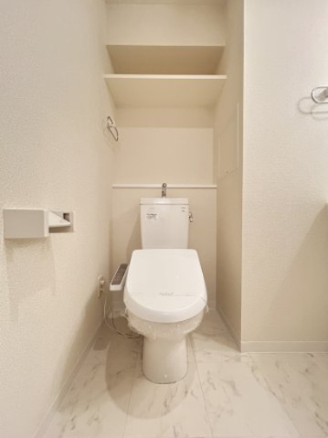 seawave東綾瀬のトイレ|同タイプ別部屋写真・床壁の色柄は異なる可能性があります