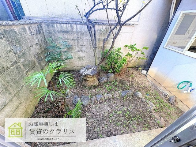 桂乾町20-9（ガレージ付き）貸家の庭
