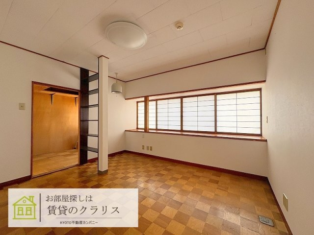 桂乾町20-9（ガレージ付き）貸家の内装