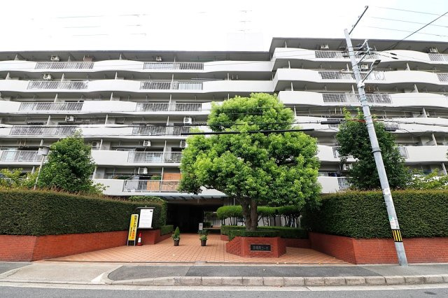 京橋南コーポ1号棟の外観