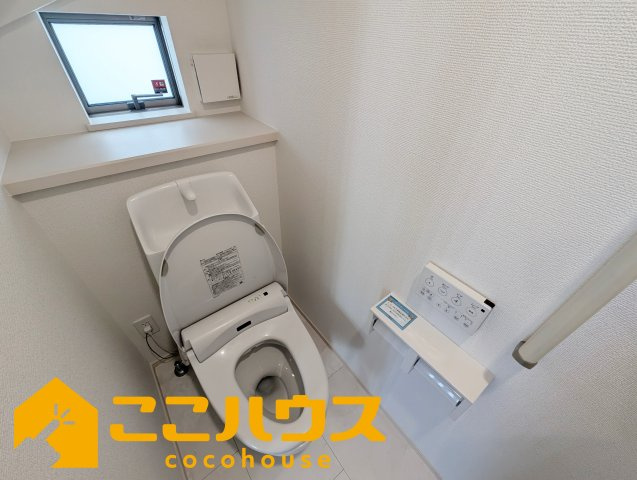 宜野湾市上原1丁目227番　ハートフルタウン　新築戸建て　全4棟　D号棟のトイレ|高機能トイレ
