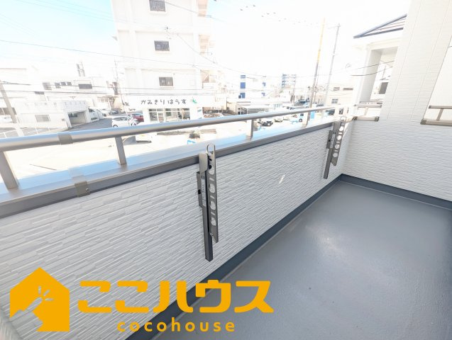 宜野湾市上原1丁目227番　ハートフルタウン　新築戸建て　全4棟　D号棟のバルコニー|急な雨でも安心のインナーバルコニー
