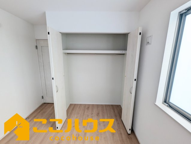 宜野湾市上原1丁目227番　ハートフルタウン　新築戸建て　全4棟　D号棟の収納|洋服が多い方でも安心の収納力

