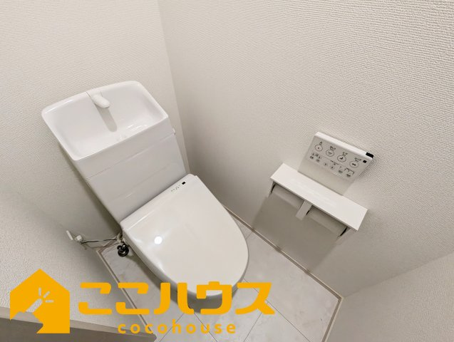 宜野湾市上原1丁目227番　ハートフルタウン　新築戸建て　全4棟　D号棟のトイレ|2階トイレ
