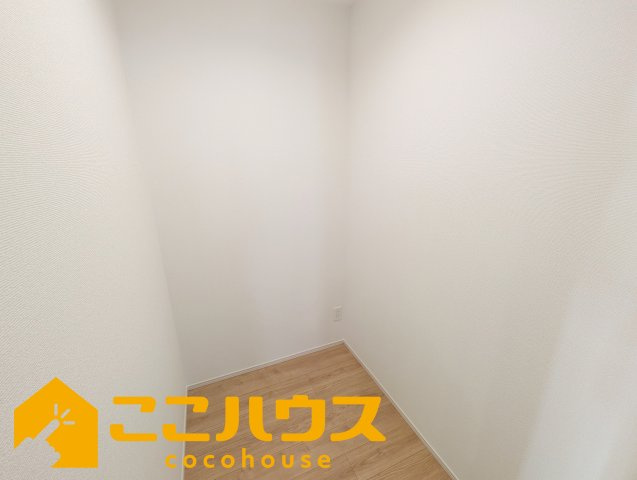 宜野湾市上原1丁目227番　ハートフルタウン　新築戸建て　全4棟　D号棟の収納|あると嬉しいパントリー
