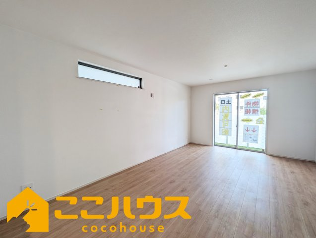 宜野湾市上原1丁目227番　ハートフルタウン　新築戸建て　全4棟　D号棟の居間・リビング|LDK17帖