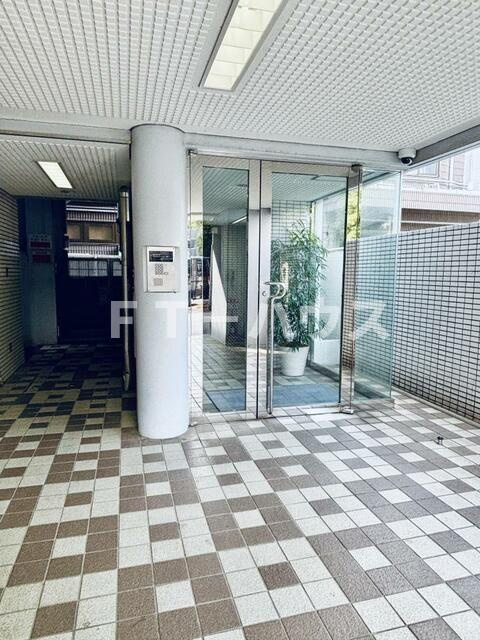 フラッグＫ・Ｋのエントランス