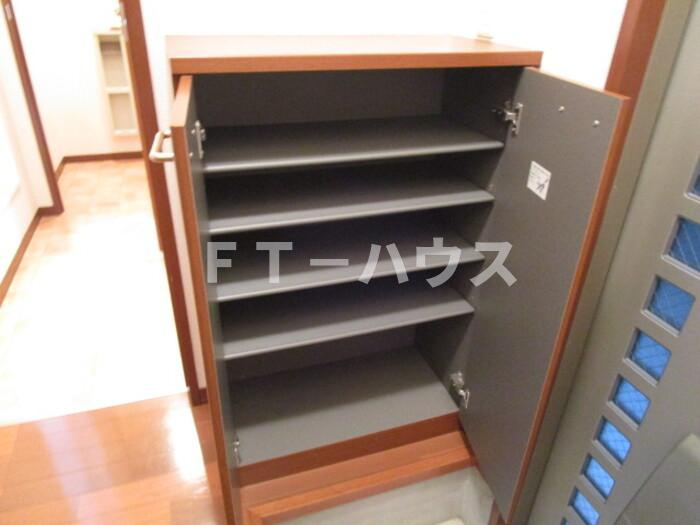 リバティオークの収納|シューズBOX