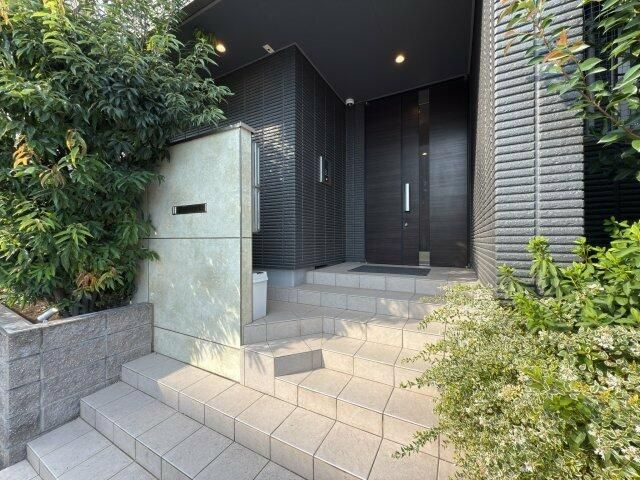 ＮＥＷＲＩＶＥＲのエントランス|落ち着いたエントランスです
