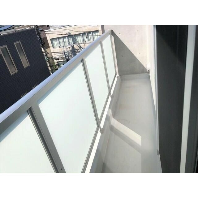 ＥＤＩＴ三軒茶屋のバルコニー|バルコニーからの眺めを楽しみながら食事をしませんか