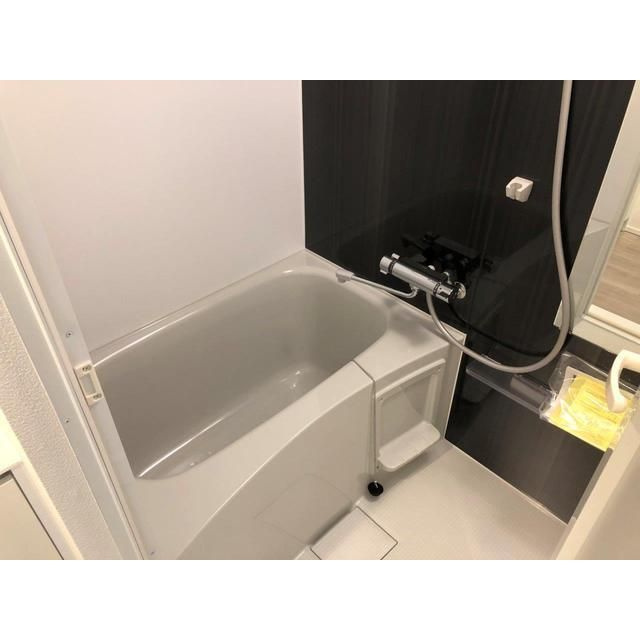 ＥＤＩＴ三軒茶屋の浴室|落ち着いた空間のお風呂です