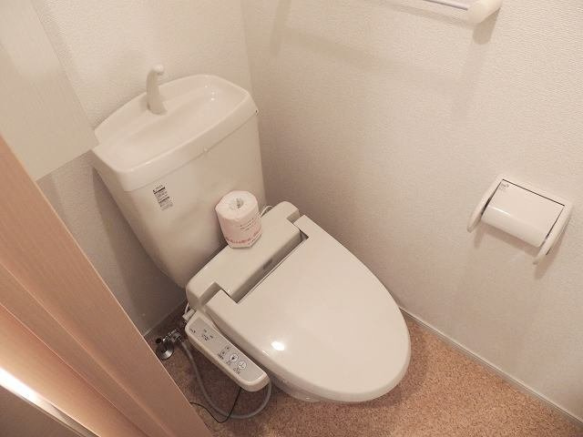 ティアラＢのトイレ|清潔感のあるトイレです