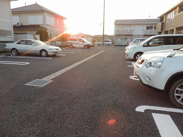ティアラＢの駐車場|駐車場があります