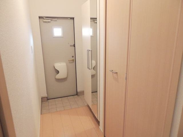 ティアラＢの玄関|玄関です