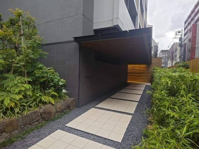 プライムメゾン浅草橋のエントランス