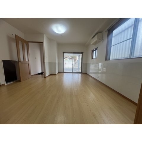 扇１丁目戸建の居間・リビング