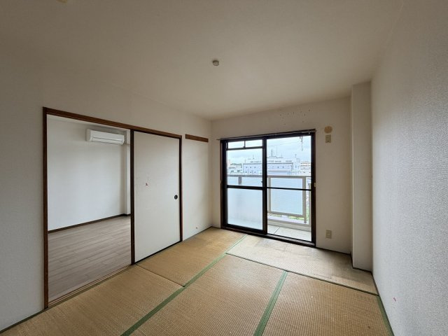マンションつつみ起の和室