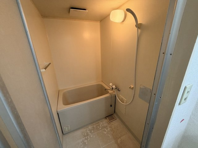 マンションつつみ起の浴室