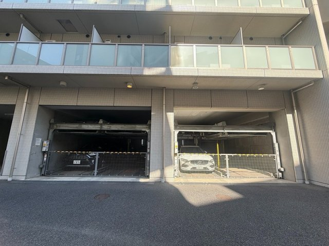 【駐車場】