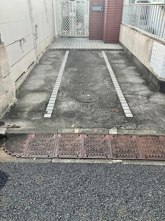 宮前戸建の駐車場