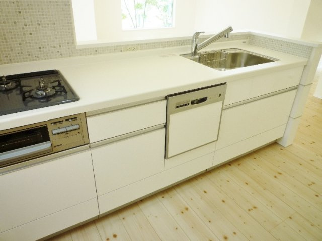 鶴ケ峰本町戸建のキッチン