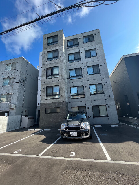 Ｌ/Ｒ　Ｎ１８（北１８東３ＭＳ）