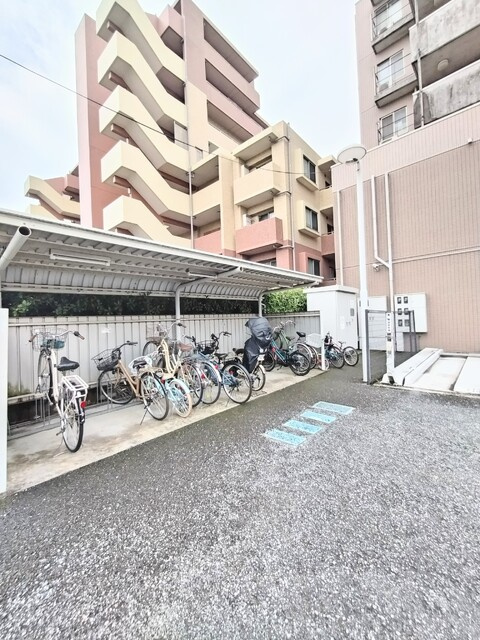 駐輪場あります。