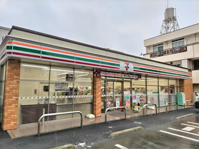 セブン－イレブン 南浦和３丁目店まで220ｍ