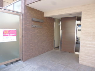 ★建物入り口★