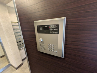 オートロック付きです♪