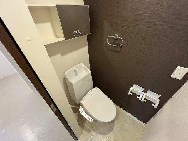 オリーブのトイレ|シャワー付トイレ