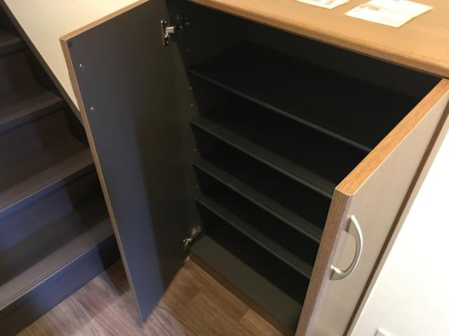 コンフォール山崎　２番館の収納|下駄箱