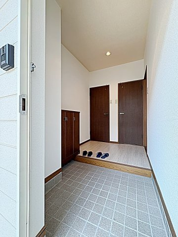 カーサ葵の玄関